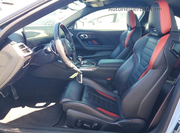 3MF23DM09S8F03047 2025 BMW M2 Blue Vista interior delantera