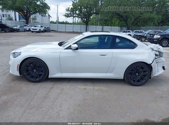3MF23DM0XT8G44453 2026 BMW M2 White Սալոնի 360 աստիճան տեսք