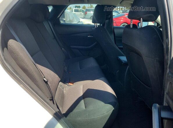 3MVDMAAL0MM226061 2021 MAZDA CX-30 White Вид задніх сидінь
