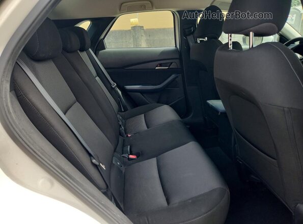 3MVDMAAL2MM215823 2021 MAZDA CX-30 White 