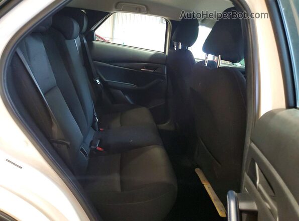 3MVDMABL1LM109845 2020 MAZDA CX-30 White Rear interior view