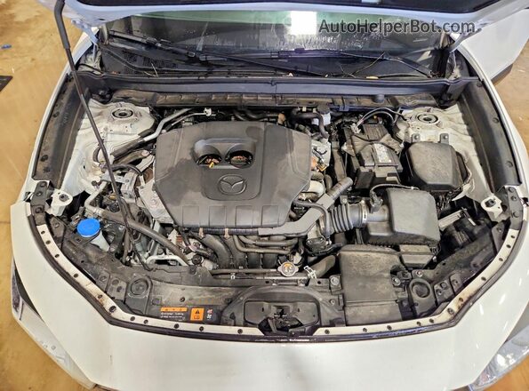 3MVDMBAM0RM655612 2024 MAZDA CX-30 White Widok komory silnika