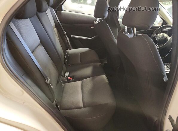 3MVDMBAM0RM655612 2024 MAZDA CX-30 White Widok wnętrza z tyłu