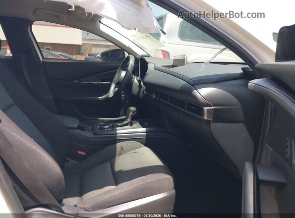 3MVDMBAM2PM523531 2023 MAZDA CX-30 White Вид салону спереду