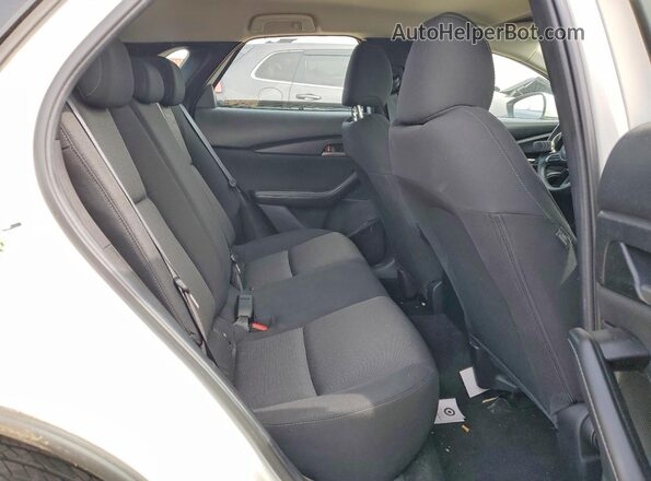3MVDMBAM8RM632529 2024 MAZDA CX30 White Հետևի նստատեղերի տեսք