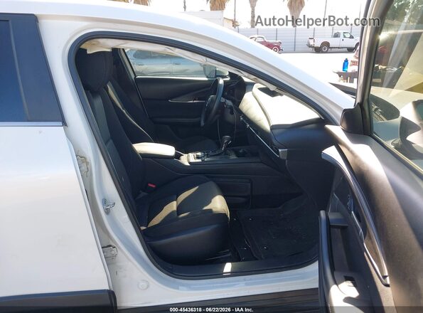 3MVDMBAM9RM669394 2024 MAZDA CX-30 White Widok wnętrza z przodu