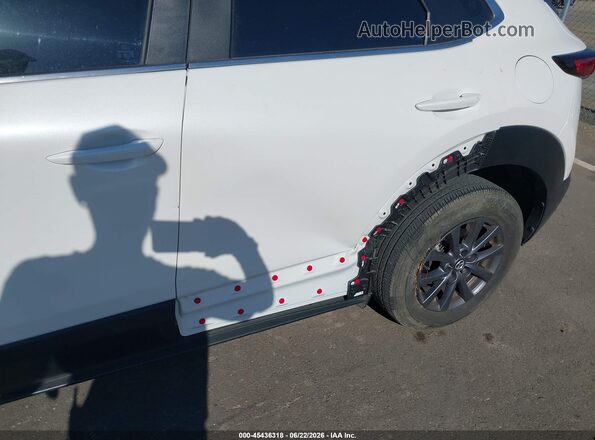 3MVDMBAM9RM669394 2024 MAZDA CX-30 White Widok wnętrza z tyłu