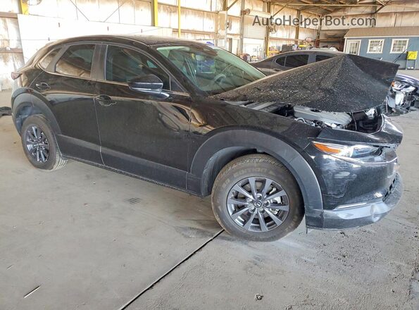 3MVDMBAMXRM711877 2024 MAZDA CX-30 Черный Передняя правая четверть