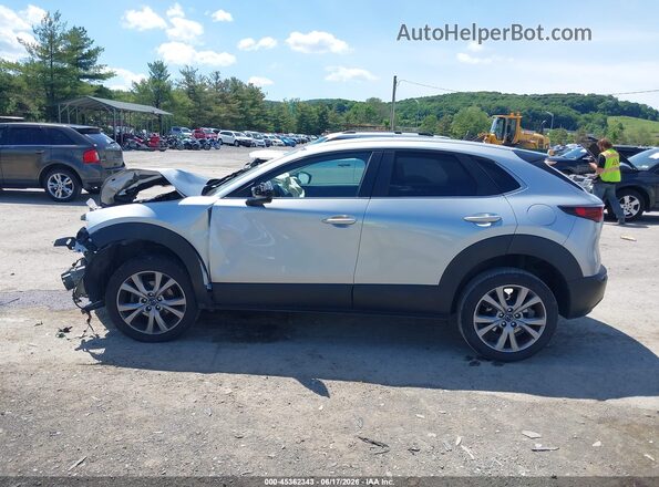 3MVDMBBL5MM240381 2021 MAZDA CX-30 Silver Rear interior view