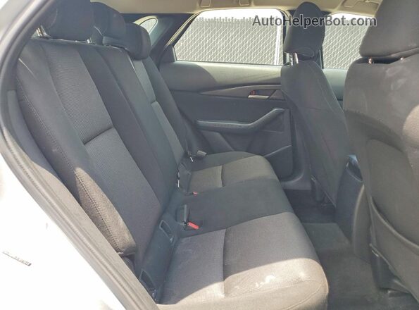 3MVDMBBL6LM123648 2020 MAZDA CX-30 Silver Widok wnętrza z tyłu