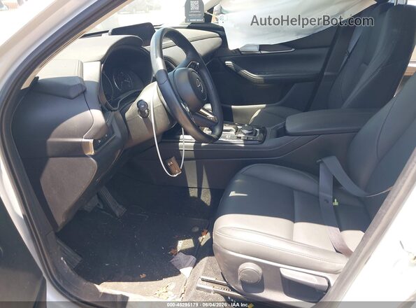 3MVDMBBM0RM609437 2024 MAZDA CX-30 Cream Front interior view