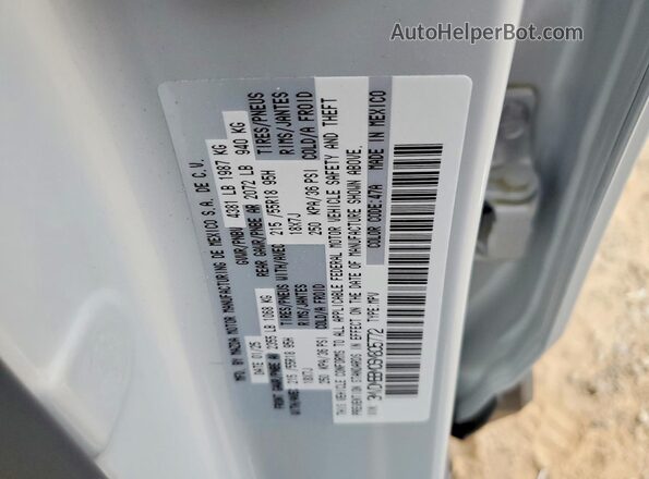 3MVDMBBM0SM805772 2025 MAZDA CX-30 White 