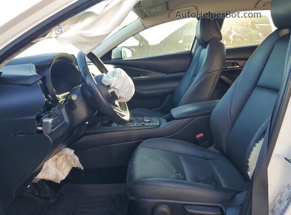 3MVDMBBM6PM529198 2023 MAZDA CX-30 White Вид салону спереду