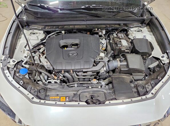 3MVDMBBM8PM560369 2023 MAZDA CX-30 White 