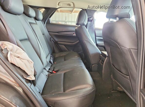 3MVDMBBMXSM785191 2025 MAZDA CX-30 Gray Rear seats view