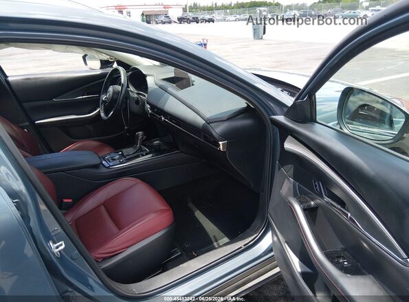 3MVDMBCL3NM445570 2022 MAZDA CX-30 Gray Front interior view