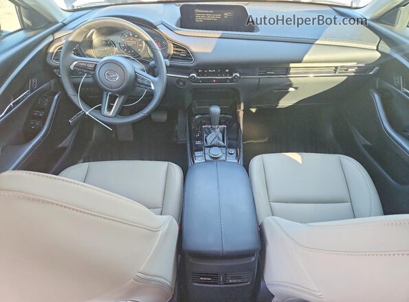 3MVDMBCM2SM800068 2025 MAZDA CX-30 Gray Dashboard view
