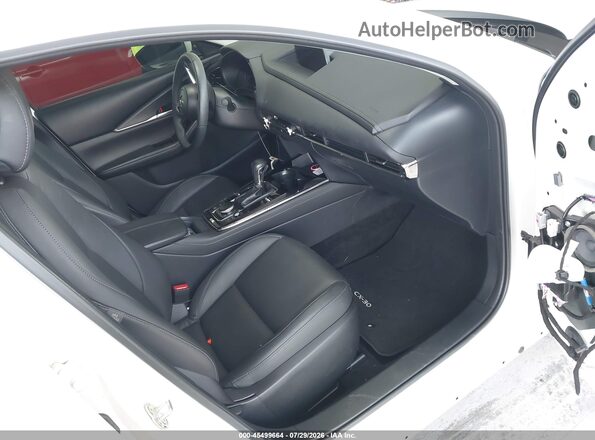 3MVDMBCM3RM720708 2024 MAZDA CX-30 White Vista interior delantera