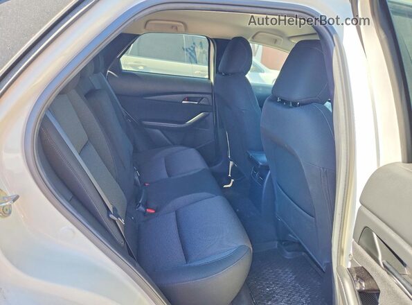 3MVDMBCM3SM752094 2025 MAZDA CX-30 White უკანა სალონის ხედი