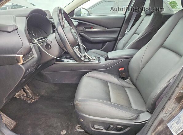 3MVDMBCM9PM522504 2023 MAZDA CX-30 Черный Вид салона спереди