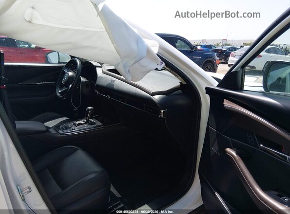3MVDMBDM0PM526620 2023 MAZDA CX-30 White Вид салону спереду