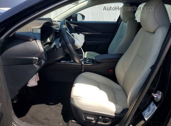 3MVDMBDM3SM796112 2025 MAZDA CX-30 Black Front interior view