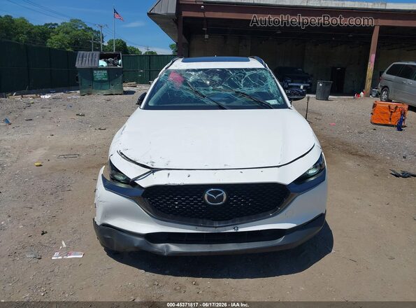 3MVDMBDY3SM784156 2025 MAZDA CX-30 White Instrument cluster view