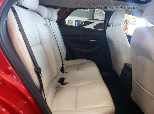 3MVDMBEMXLM113919 2020 MAZDA CX-30 Red Rear interior view