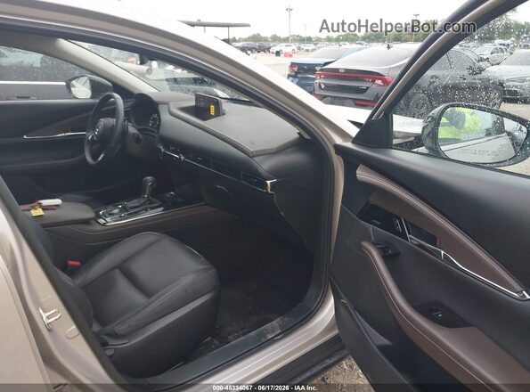 3MVDMBEY2RM610085 2024 MAZDA CX-30 Silver Front interior view
