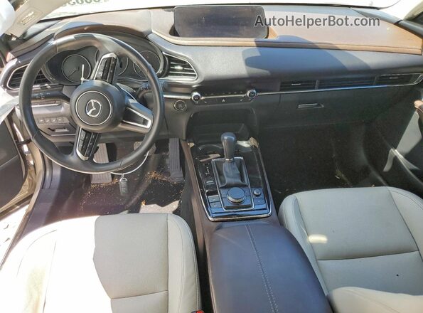 3MVDMBEY3RM677696 2024 MAZDA CX-30 Gold Dashboard view