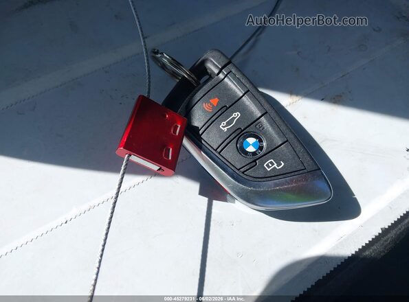 3MW23CM02N8C48868 2022 BMW 2 SERIES Purple Вид панелі приладів