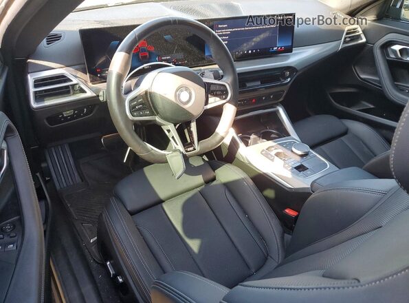 3MW23CM05S8F04660 2025 BMW 2 SERIES Black წინა პანელის ხედი