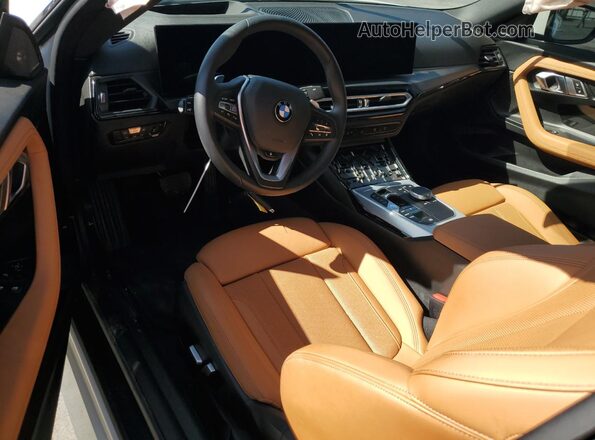 3MW33CM06P8D77834 2023 BMW 2 SERIES Белый Вид панели приборов
