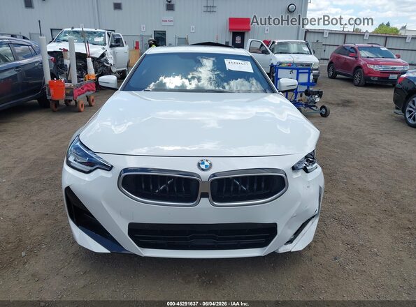 3MW33CM08S8F66090 2025 BMW 2 SERIES White Вид щитка приладів