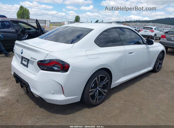 3MW33CM08S8F66090 2025 BMW 2 SERIES White Задня права чверть