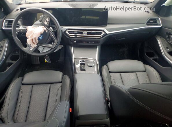3MW39FF03R8E09509 2024 BMW 3 SERIES Black Widok deski rozdzielczej