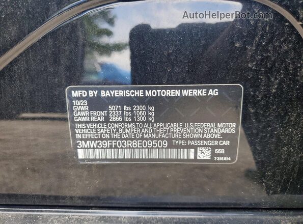 3MW39FF03R8E09509 2024 BMW 3 SERIES Black Widok komory silnika
