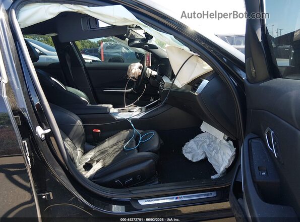 3MW49FF02R8D95283 2024 BMW M3 Black Vista interior delantera