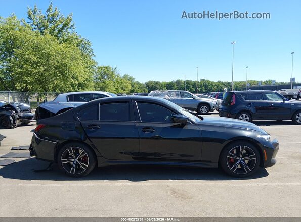 3MW49FF02R8D95283 2024 BMW M3 Black Vista interior trasera
