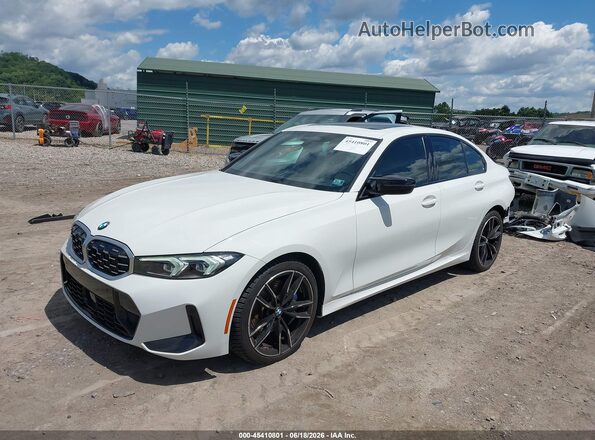 3MW49FF06P8C88735 2023 BMW M3 White Առջևի ձախ երեք քառորդ տեսարան