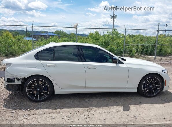 3MW49FF06P8C88735 2023 BMW M3 White Սալոնի 360 աստիճան տեսք