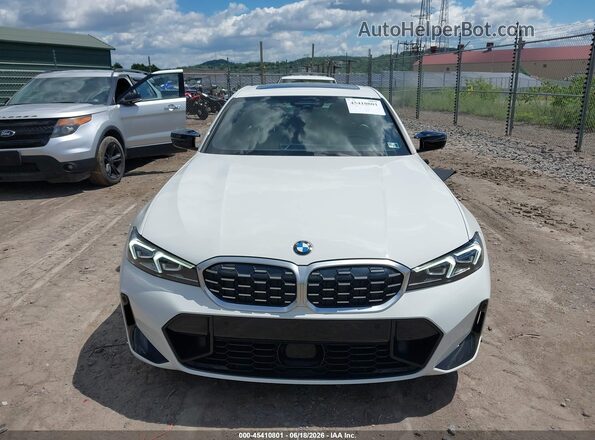 3MW49FF06P8C88735 2023 BMW M3 White Սալոնի հետևի տեսք