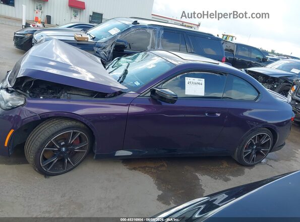 3MW53CM01P8C80811 2023 BMW M2 Purple Սալոնի 360 աստիճան տեսք