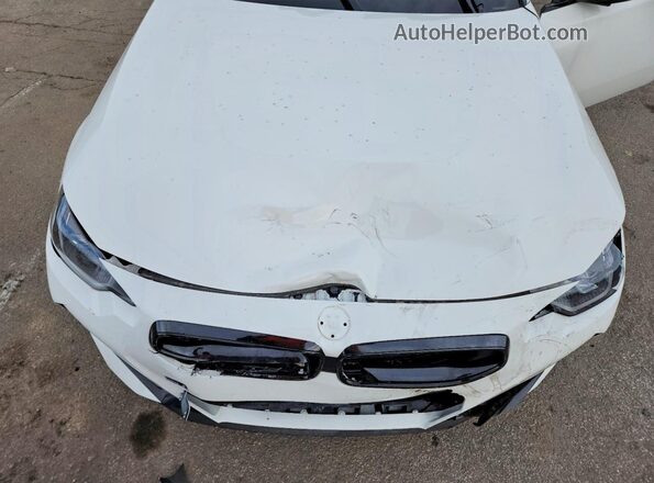 3MW53CM07R8E86752 2024 BMW M2 White უკანა სალონის ხედი