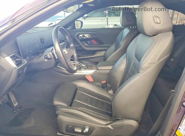 3MW53CM08P8C86847 2023 BMW M2 Purple Вид салону спереду