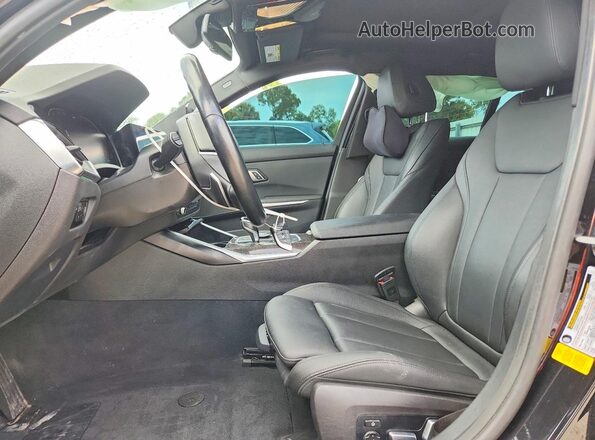 3MW5R1J01M8B98046 2021 BMW OTHER Black Front interior view