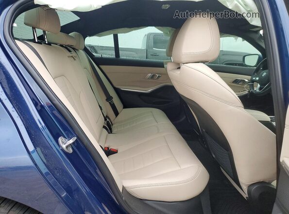 3MW5R1J06M8C18369 2021 BMW OTHER Blue Vista de los asientos traseros