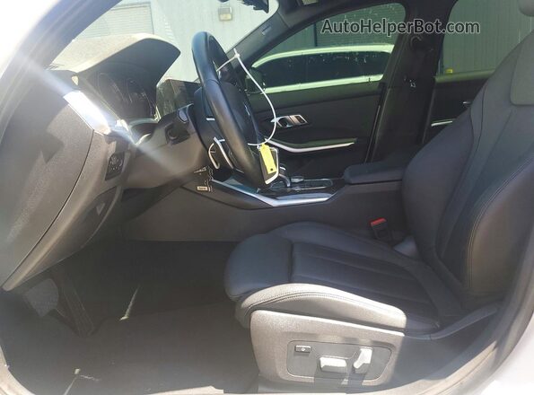 3MW5R7J03L8B34267 2020 BMW OTHER Белый Вид салона спереди