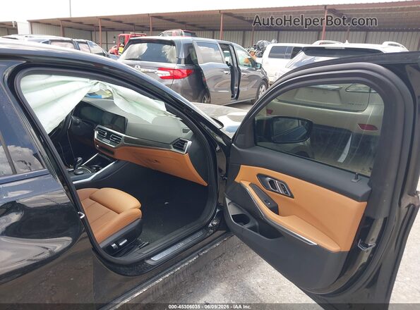 3MW5R7J04N8C26409 2022 BMW 3 SERIES Черный Вид салона спереди