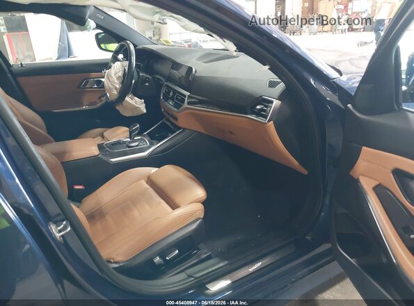 3MW5R7J09M8C03674 2021 BMW 3 SERIES Blue Front interior view